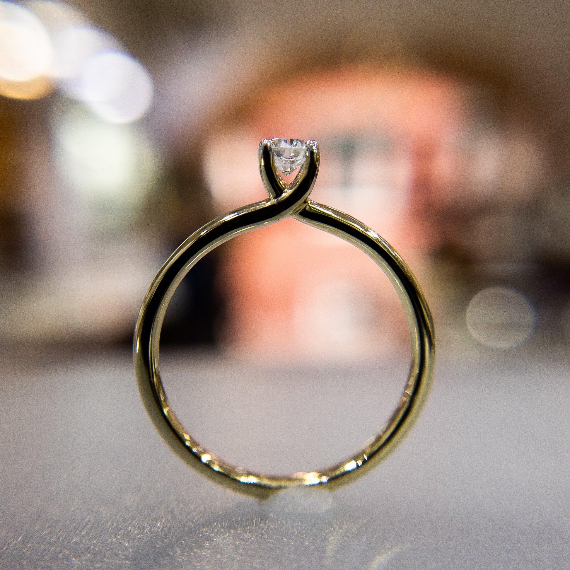 Anillo de Compromiso Solitario con Diamante de 20 puntos - Vanessa Joyas