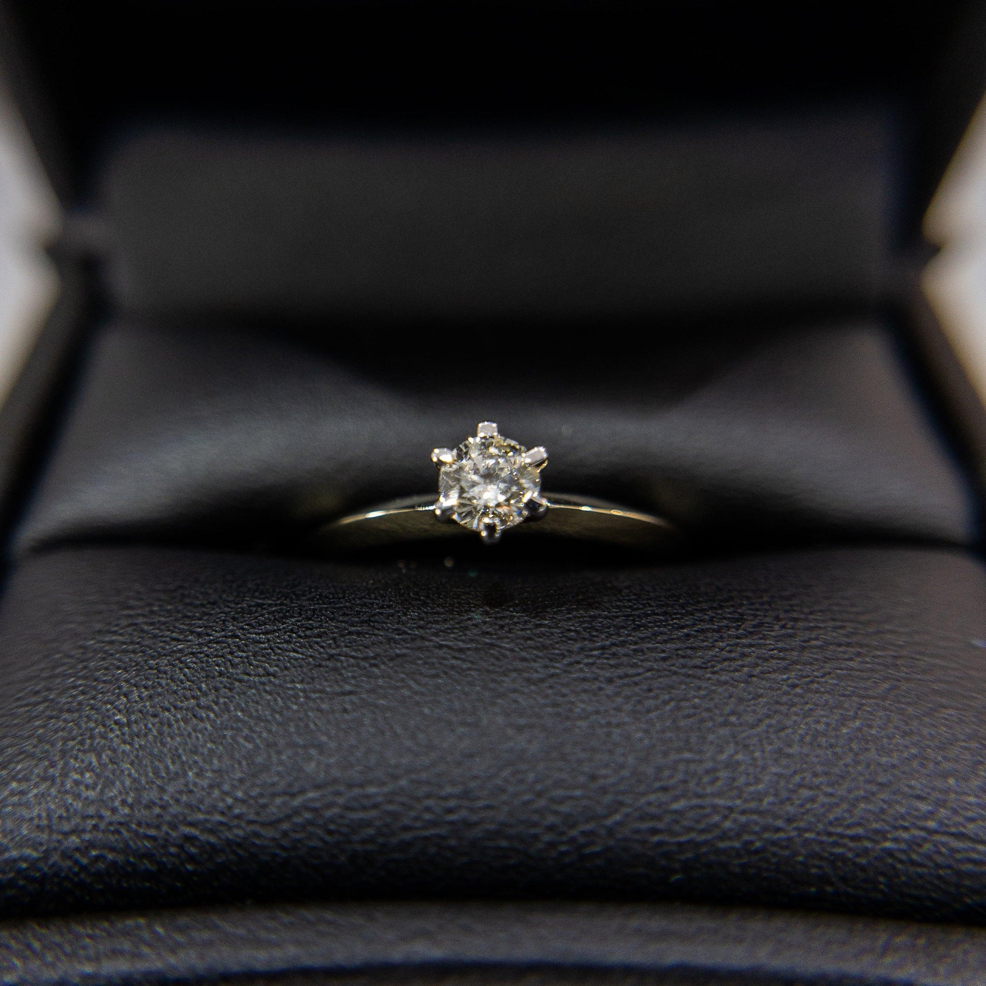 Anillo de Compromiso 14k Solitario con Diamante 0.33ctw - Vanessa Joyas