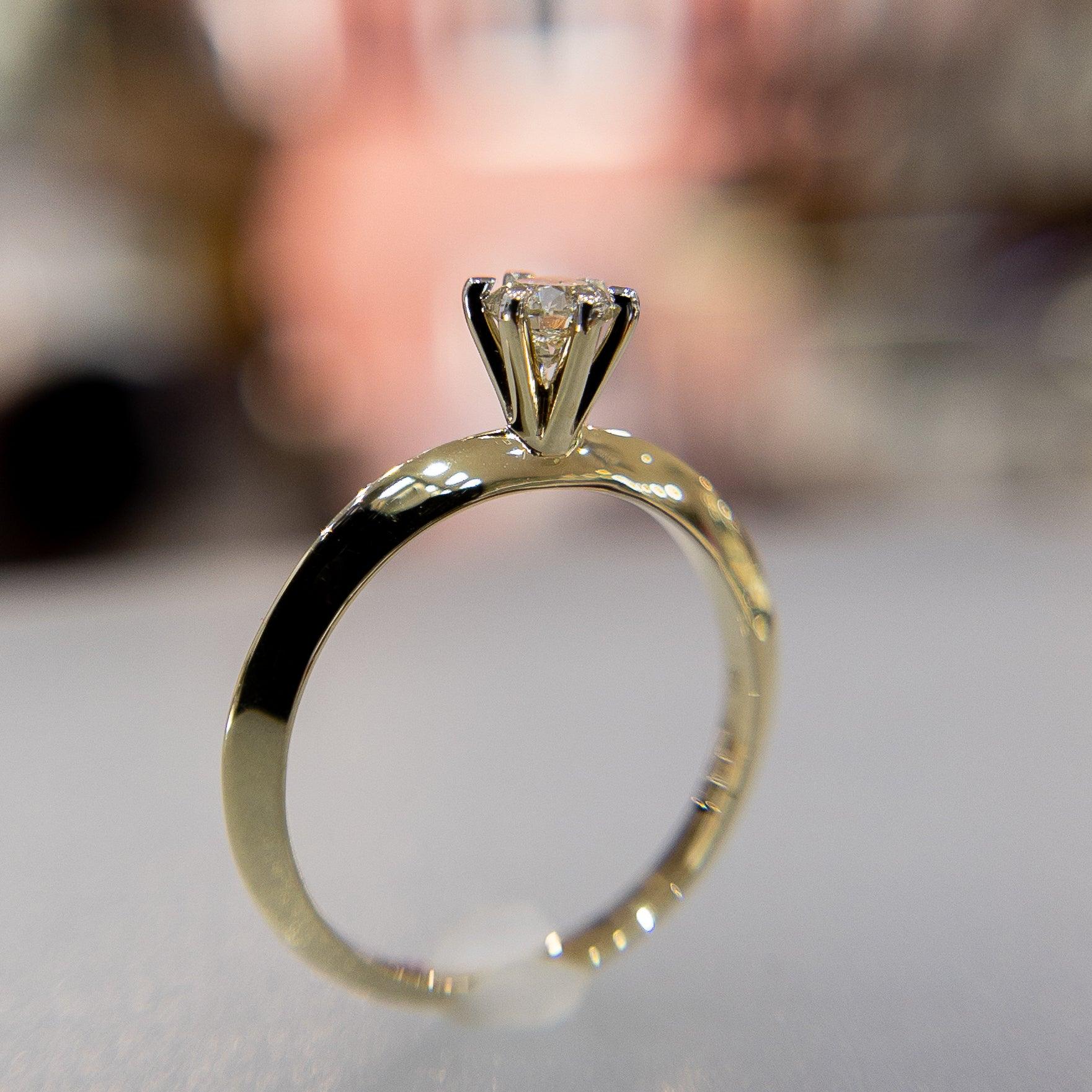 Anillo de Compromiso 14k Solitario con Diamante 0.33ctw - Vanessa Joyas