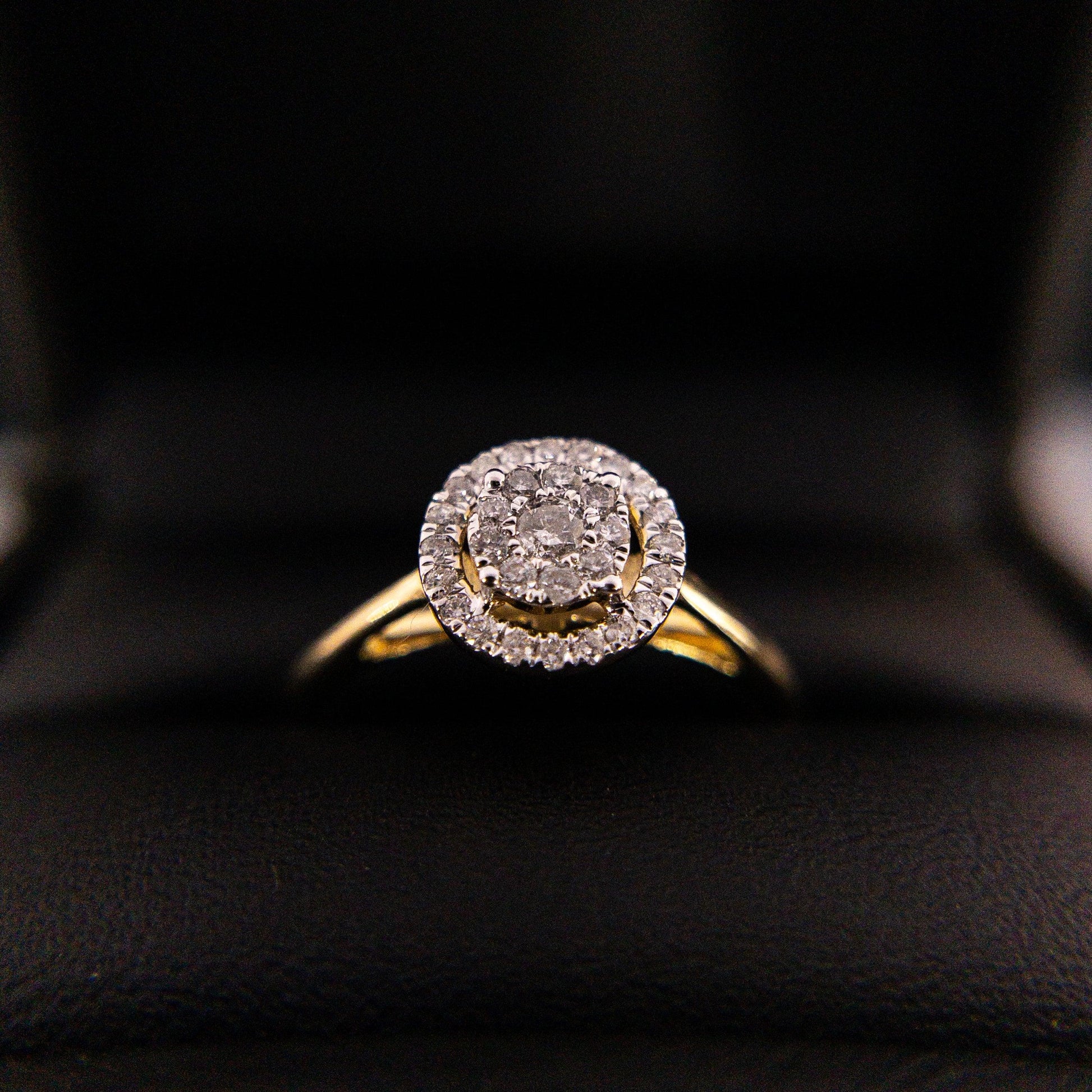 Anillo de Compromiso con Diamantes Halo 0.25 ctw - Vanessa Joyas