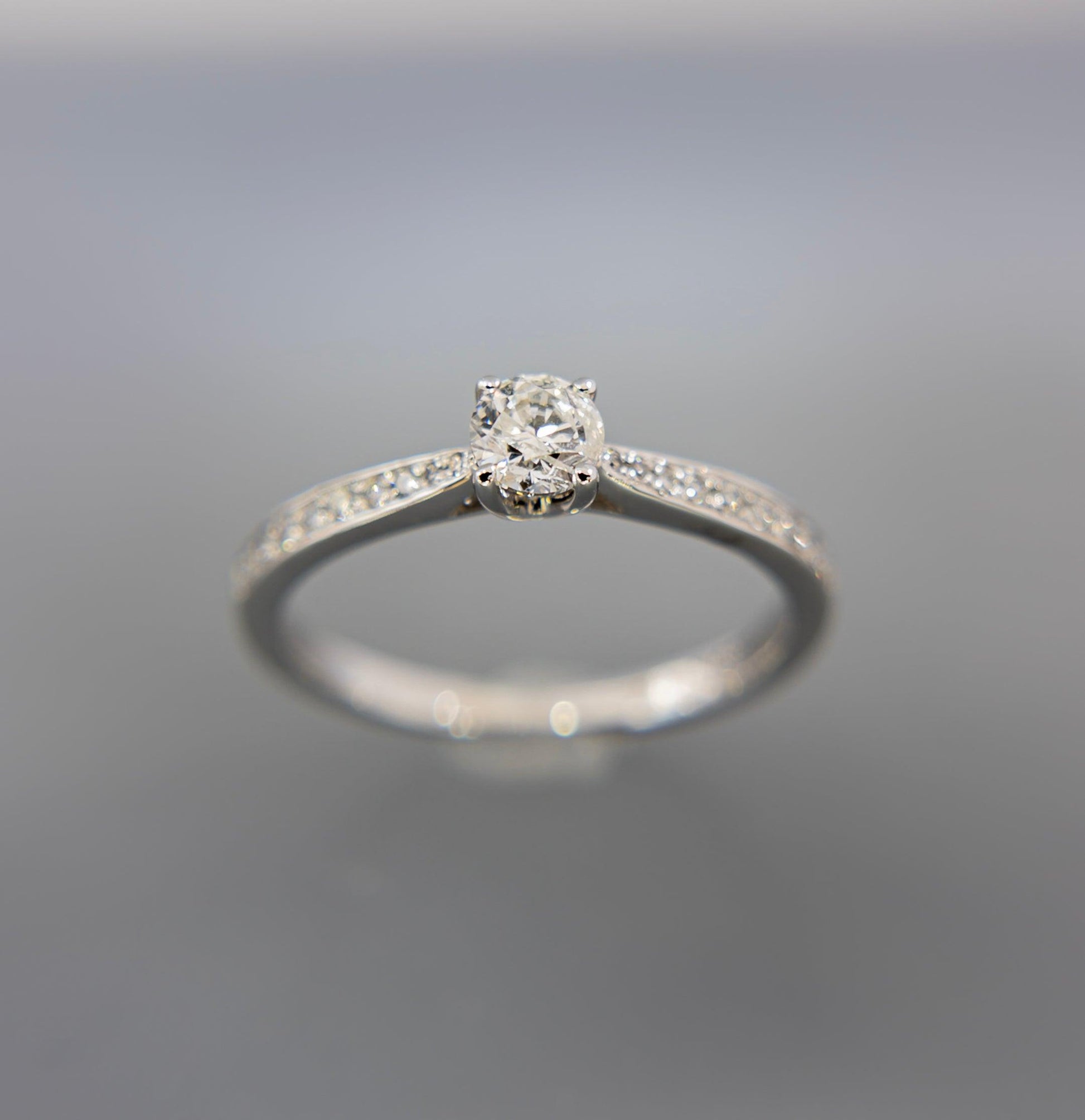 Anillo de Compromiso con Diamantes 40 puntos - Vanessa Joyas