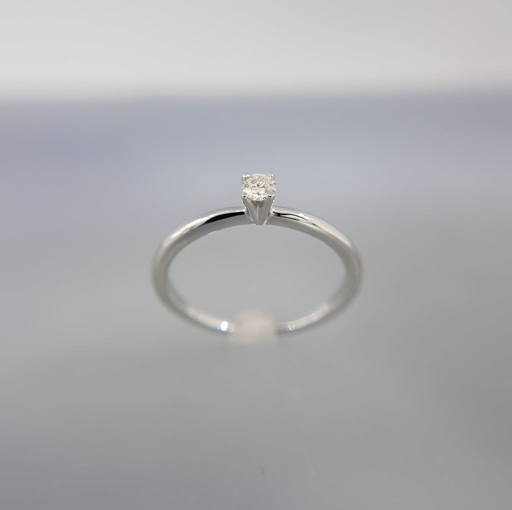 Anillo Solitario con Diamante 0.10ctw - Vanessa Joyas