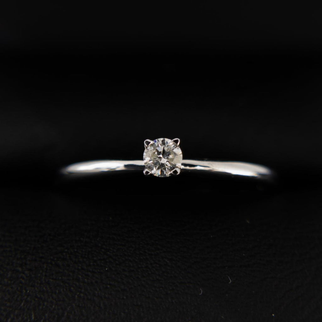 Anillo Solitario con Diamante 0.10ctw - Vanessa Joyas