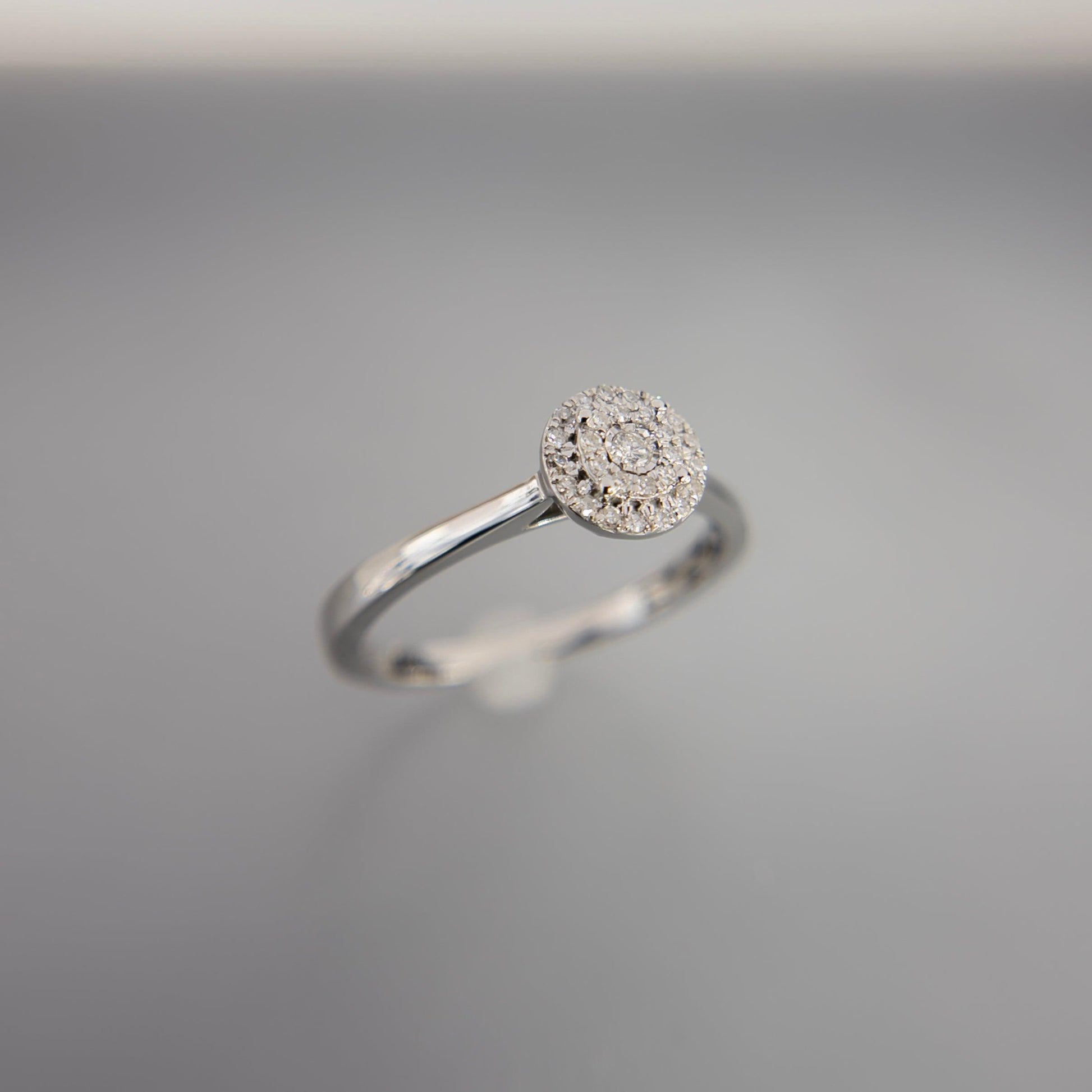 Anillo de Compromiso Halo 0.10ctw Oro Blanco con Diamantes - Vanessa Joyas