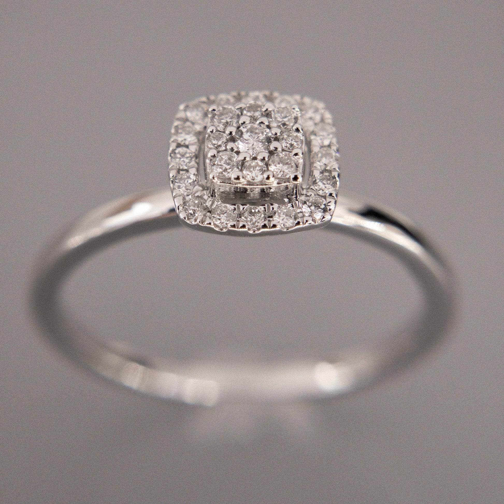 Anillo de Compromiso Halo Cuadrado 0.15ctw Diamantes - Vanessa Joyas