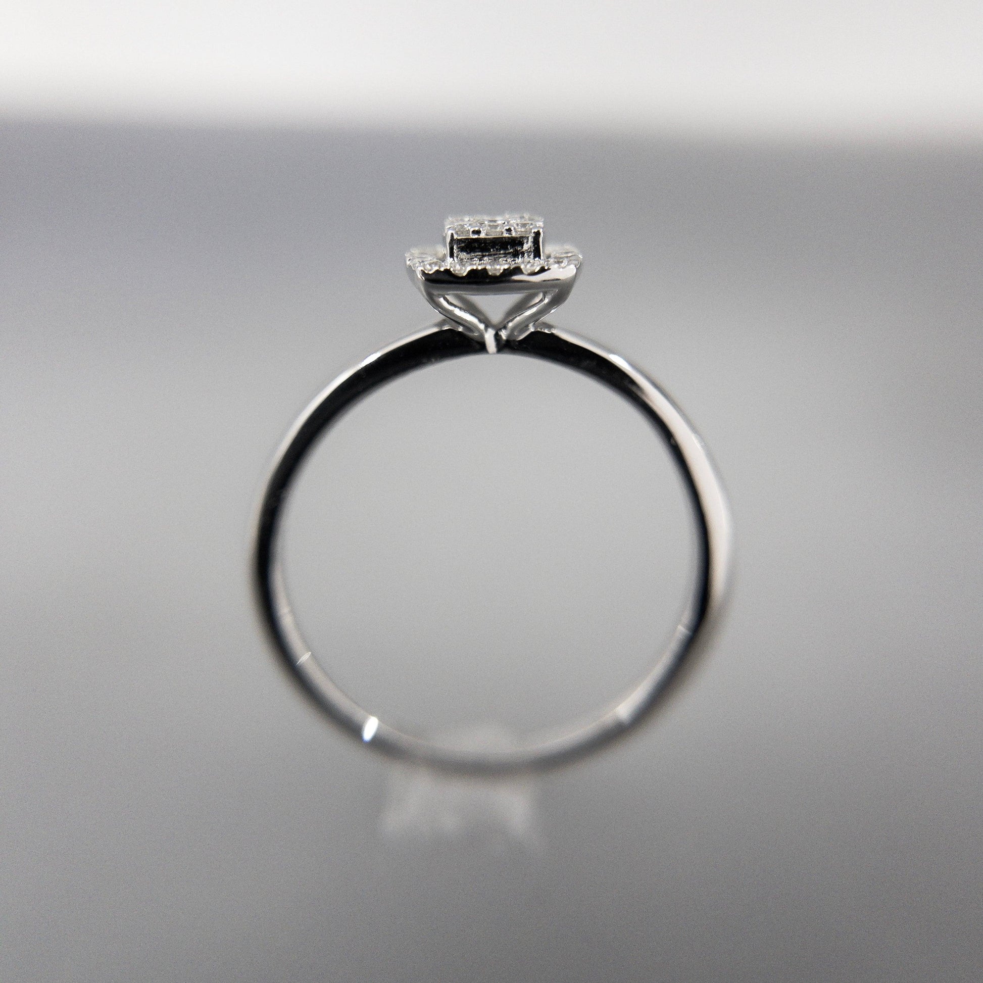Anillo de Compromiso Halo Cuadrado 0.15ctw Diamantes - Vanessa Joyas